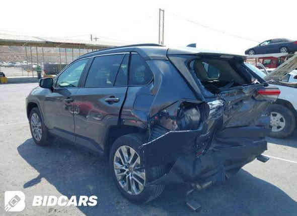 سلام عليكم للبيع موديل 23 امريكي بانزين بريمي ماشيه 21 ألف سعر مطلوب 235 رقم ديالى  بسمي تبديل جنطه فقط بدون صبغ 
***********
