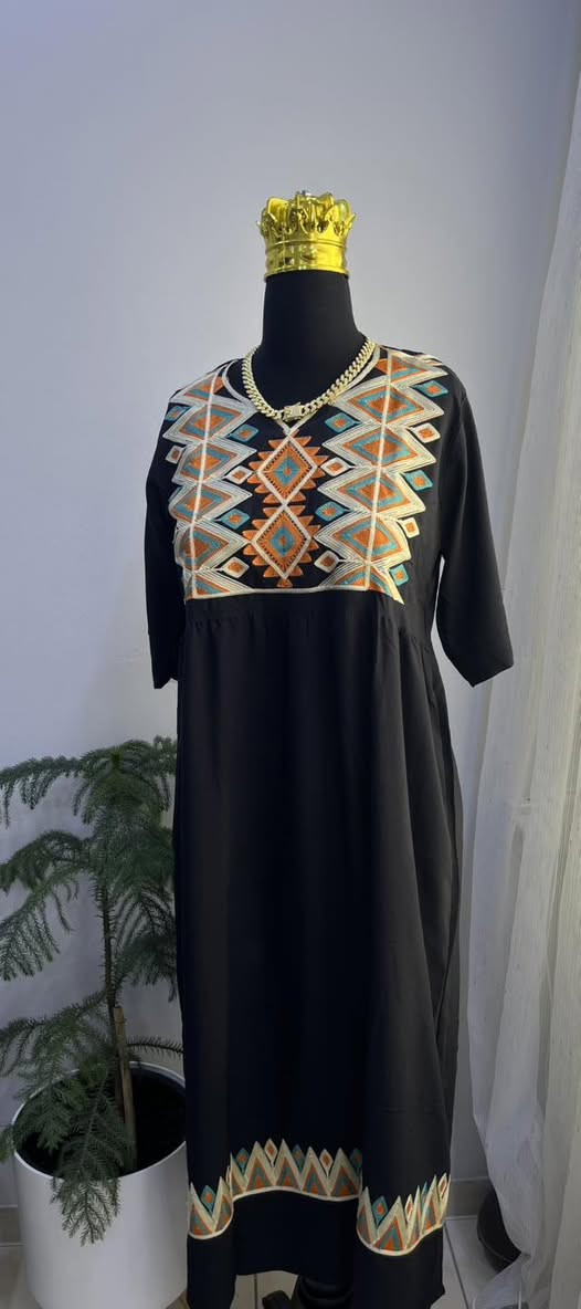 🔥 موديل وصل حديثاً 🔥
أناقة وراحة بنفس الوقت 💕

فستان بخامة ناعمة ومريحة يناسب الطلعات اليومية ولمّات العائلة 👌
تطريز مميز وراقي يخلي إطلالتج مختلفة وملفتة ✨

متوفر بـ 3 ألوان تجنن 😍
🖤 أسود فخم
💙 أزرق هادئ وناعم
❤️ خمري أنيق

المقاسات: M / L / XL / XXL
العدد محدود لا يفوتج ❗

💬 للحجز راسلينا خاص قبل ما يخلص
الجمال ما ينتظر ✨💃


**إذا كنت صاحب هذا الإعلان وتريد حذفه لأي سبب، رجاءا أرسل رسالة إلى الدعم الفني**