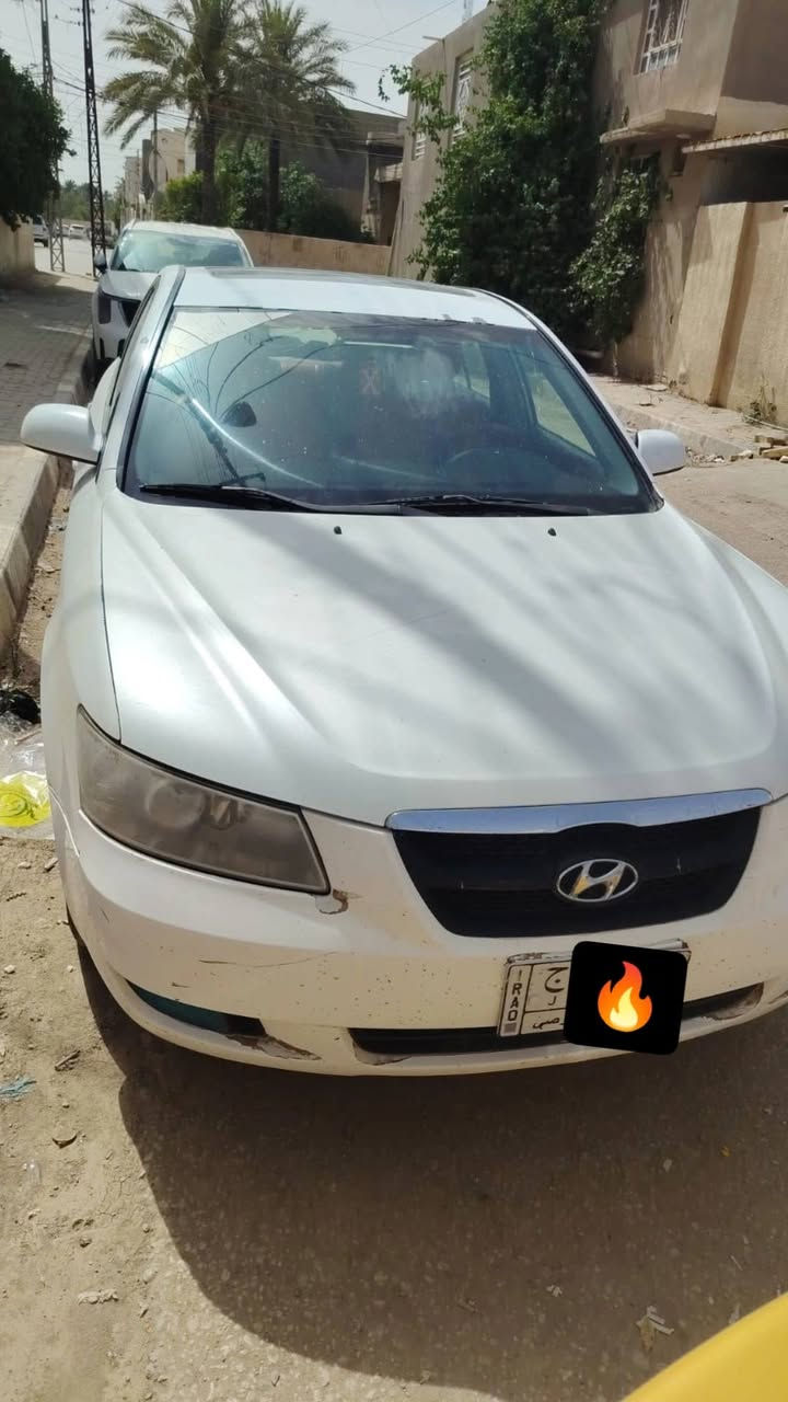 سوناته 2007 مابيه ضربه بيه رشات صبغ بس بجاملغات مكفوله من ضربه بنيده مبدل جارد وموجود القديم فتحه سياره مكفوله كير مكينه حداديه جديده سعر 105 وبيه مجال حك جيه رقم بغداد *********** للاستفسار خاص او اتصال ع رقم
