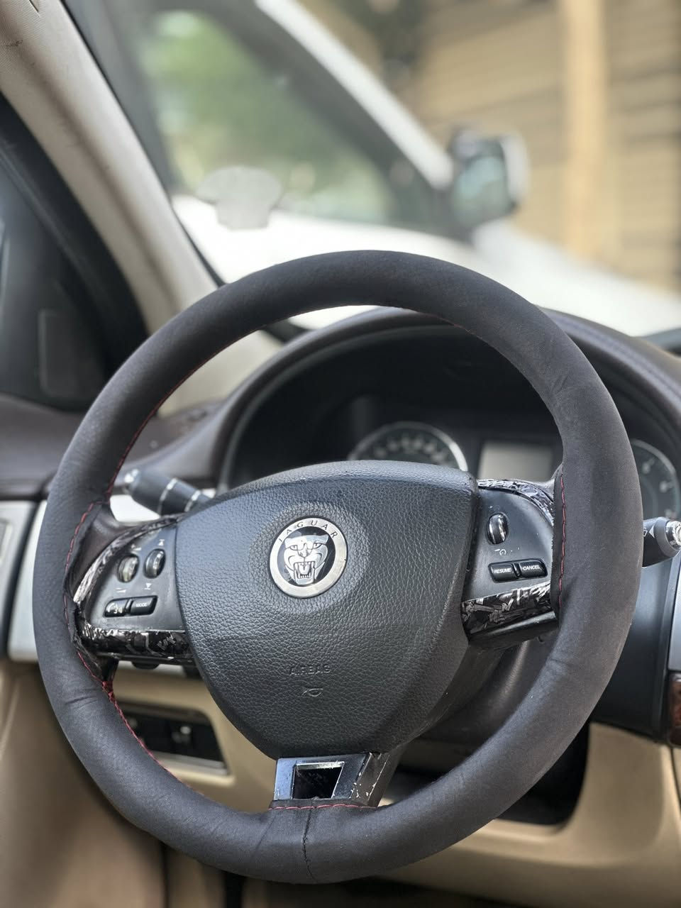 السلام عليكم
جاكور xt2013
محرك 2000 يربو 
فول موصفات 
لايت متحرك ترحيب 
فتحه
مرايه شفط 
لدات ترحيب 
رادار جانبي 
حساسات امي وخلي كأمره دواره 
كشن جلد خزن ميموري
ستيرن كهرباء 
نفكيسشن
صندوق شفط 
كير محرك بشرط 
ابيع سياره حزام ملاحظه سياره مو حزاممم 
اكفل شرعيات وشواصي 
رقم أربيل سنويه ما ساقطه شرط التحويل 
*********** 
مكاني كركوك 
سعر 90 وبي مجال ✔️
