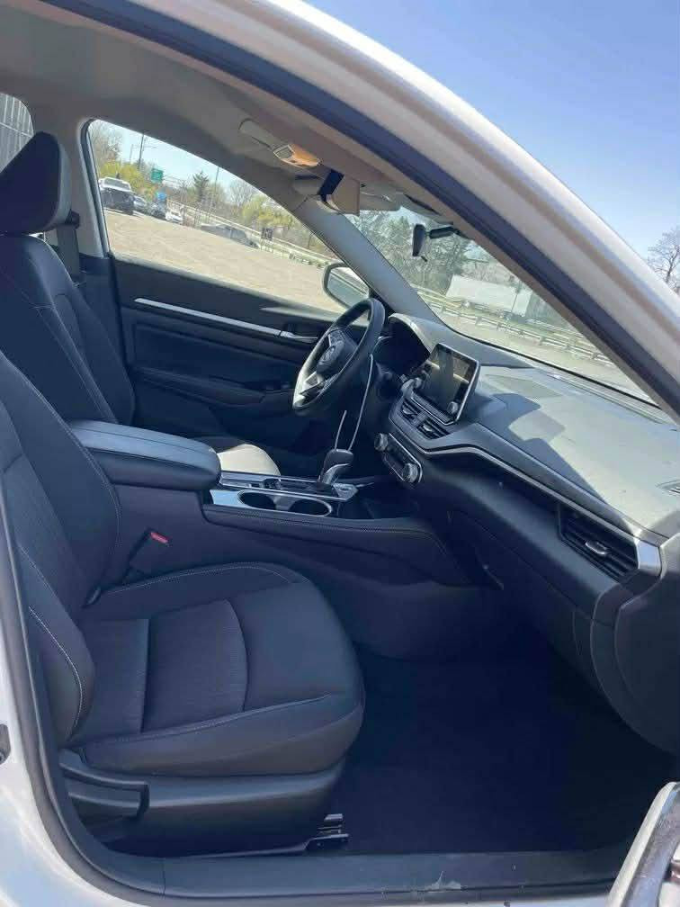 .            
للبيع نيسان التيما

 Nissan Altimma 2023
نيسان التيما SV 
رقم بغداد 
محرك: -2500 فور ويل 
      الـــــمـــواصــفـــــات 🔵
مواصفات Sv معروفة
لون ابيض صدفي 
ماشية 40 الف كيلو متر
بدون حادث سيارة جاملغ خلفي بارد ع كد شبر 
كدامك صوره حادثهه 
موصفات 
🔶شاشه كبيره 
🔷بصمه
🔶دخول ذكي
🔷تشغيل عن بعد
🔶تحديد سرعه 
🔷نظام المحافظه على مسار 
🔶رادار امامي وتوقف ذاتي 
🔷رادار خلفي وتوقف ذاتي 
🔶نظام تنبيه خروج عن المسار
🔷كشن كهربائي 
🔶حساسات خلفيه
🔷كشنات مخمل 
🔶لايتات زينون 
السعر 173
مكان السيارة بغداد 
للتواصل ***********

وهذا رقم شاصي 
1n4bl4dw9pn395594
