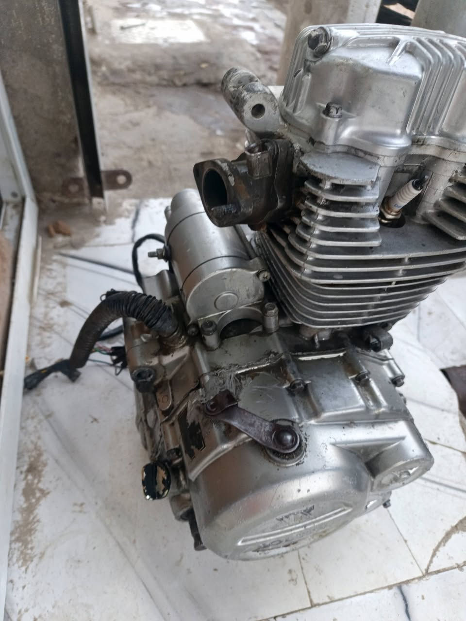 سلام عليكم ورحمة الله محرك سلطان محرك نضيف وحلو مشيهه خير من الله عندك يجي وياه هندر +عتله مال نمره صوته حلو ما بي خشونه وشغال مكاني ميسان عماره ماجديه قرب سيد عاشور هاذ رقمي واني خادم لشراي ***********
