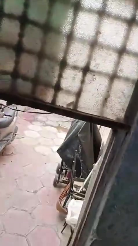بيت للايجار في منطقة الاورفلي قرب جامع المصطفى مساحة 150 طابق ثاني يحتوي على غرفتين اكبار و مطبخ و حمام الاستفسار على رقم ***********
