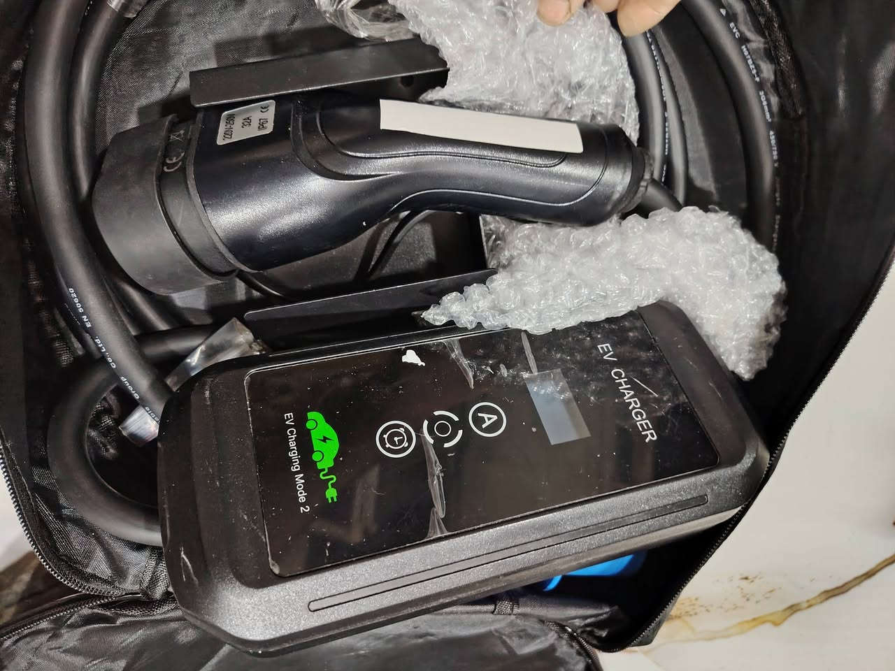 شاحنة سيارة للبيع للاستفسار عالرقم *********** يوجد توصيل
