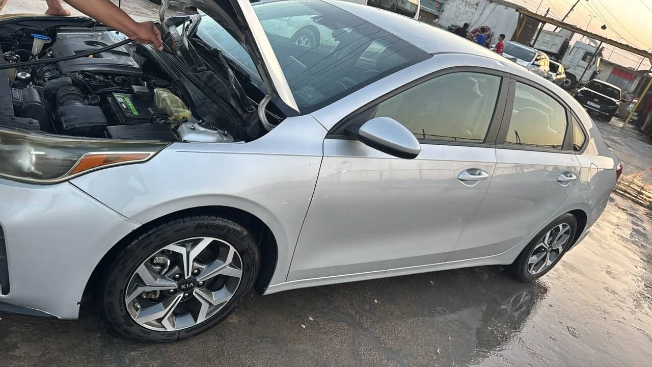 السلام عليكم ورحمة الله وبركاته اخوان الطيبين كيا فورتي للبيع موديل 2021
مكينه 2000 دوش 
كير AT محور مع ضمان سنه 
مواصفات نص فوال 
تحديد مسار 
رادار امامي 
شاشه كبيره 
حساس اطارات 
حساس مقود 
توقف ذاتي 
ثلاث انضمه للقياده 
قياده ذاتيه 
تحكمات جهتين 
اخواني كل التفاصيل بالمنشور السيارة مكان الديوانية معوقين  وكالة مضمونه مكلف بالنشر ***********
