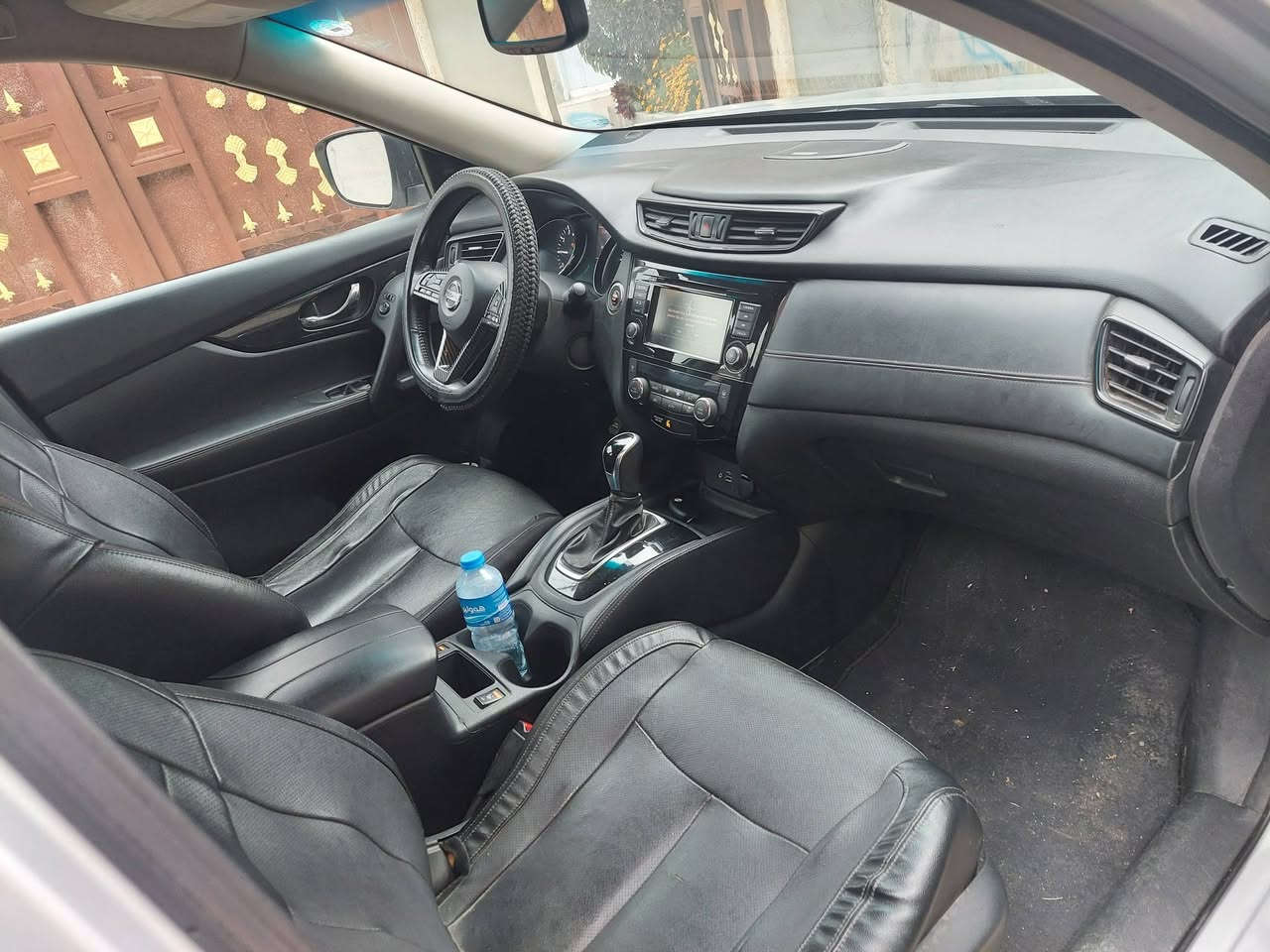 نیسان رۆژ موديل 2018  SL فول  للبيع فقط ،
سياره ضررها :- 4 قطعه صبغ بدون دواخل شرط ،
سیارە فول وشغال ، محرك ،كير ، حداديه كلها شرط ،
رقم وسنويه جدیده الی 2029 تحویل + وکالە ب شرط ،
السعر :- 138$ ومجال بسیط عنوان بردرش بین عقرە و موصل ،
 ،،،،،،،،،،،،،،،،،،، *********** ،،،،،،،،،، واتساب + فایبر ،،،،،،،،،،،،،
