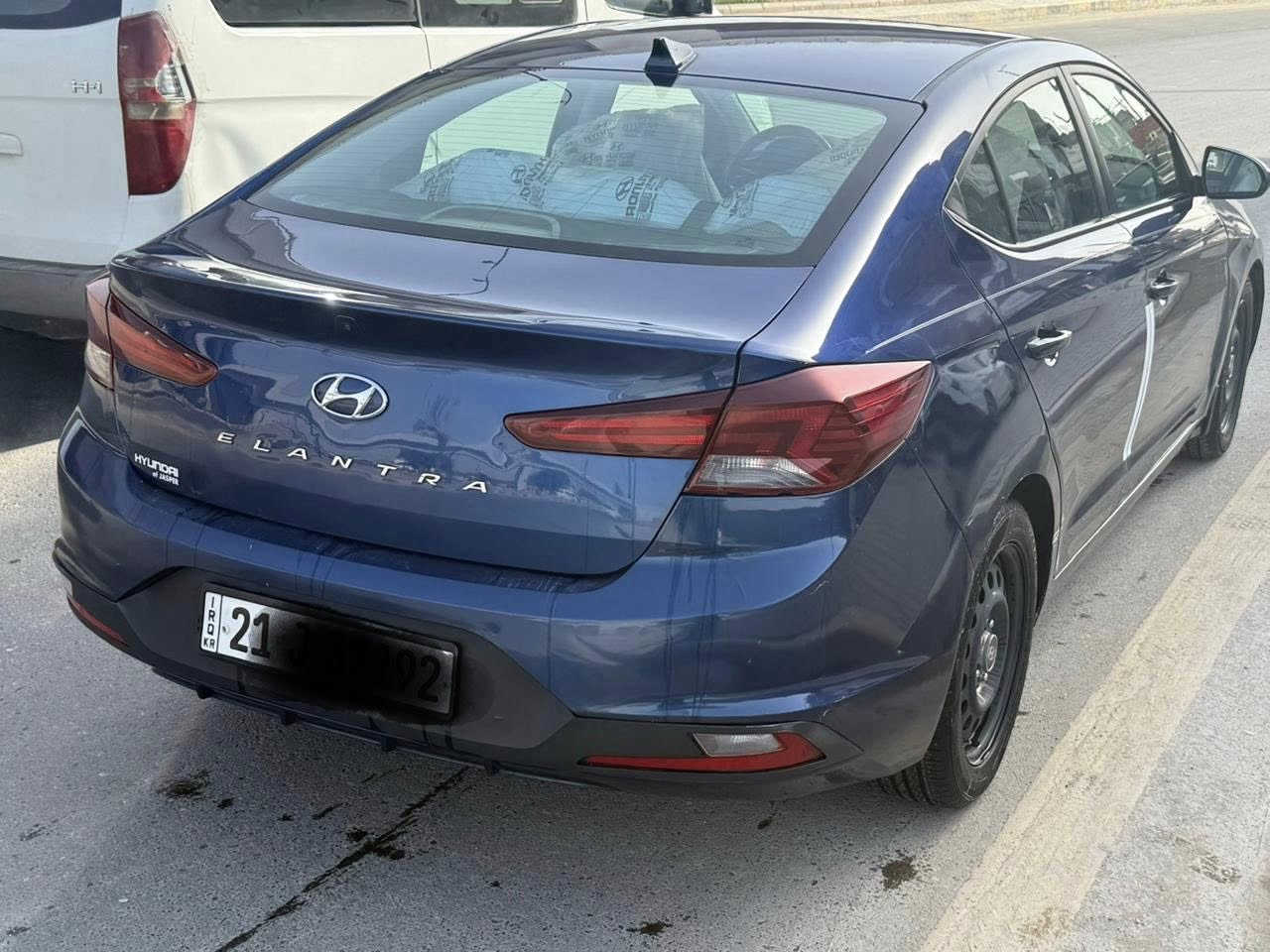 السلام عليكم النترا موديل20 وارد امريكي رقم السليمانية الانكليزي السيارة بأسمي حادثهه جاملغ والداعمية الامامية فقط مواصفات فول واحد على واحد كير محرك مكفولات حدادية صدر نضيفة 
ماشية 60حقيقي بحالة الزيرو
السعر 125
العنوان بغداد 
للاستفسار ‭0770 037 2815‬
ملاحضة صورالحادث مرفقة بالمنشور
