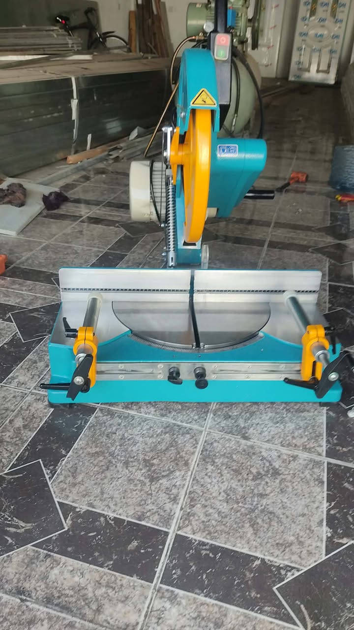 عيدكم مبارك 
للبيع 
كتر حجم 400سنكل
***********
***********
