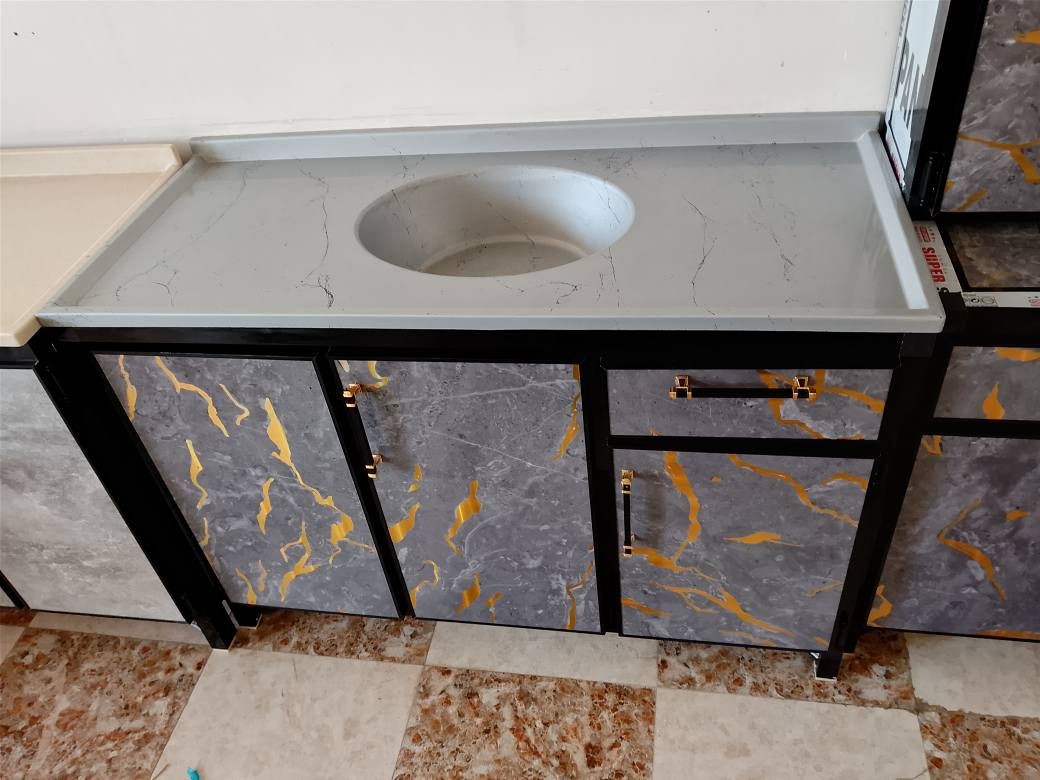 معرض يونس لتجاره الأثاث المستخدم والجديد 

كاونتر مترين مع سنك متر وثلاثين مستخدم شي قليل 

للاستفسار الاتصال على الرقم التالي 

*********** تكريت, صلاح الدين
