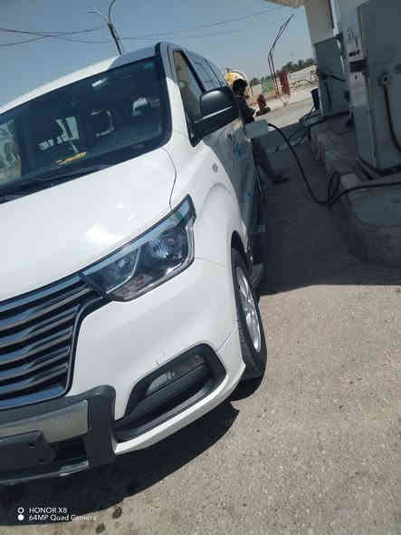 السلام عليكم ستاركس للبيع غازية بلاد   مكفوله كفاله عامه كوريا وعراق فول مواصفات واحد ع واحد. تخم تاير جديد السياره ماشيه 115/السعر. 345وبيه مجال بصيط 
للتصال هاذه رقمي  ***********
