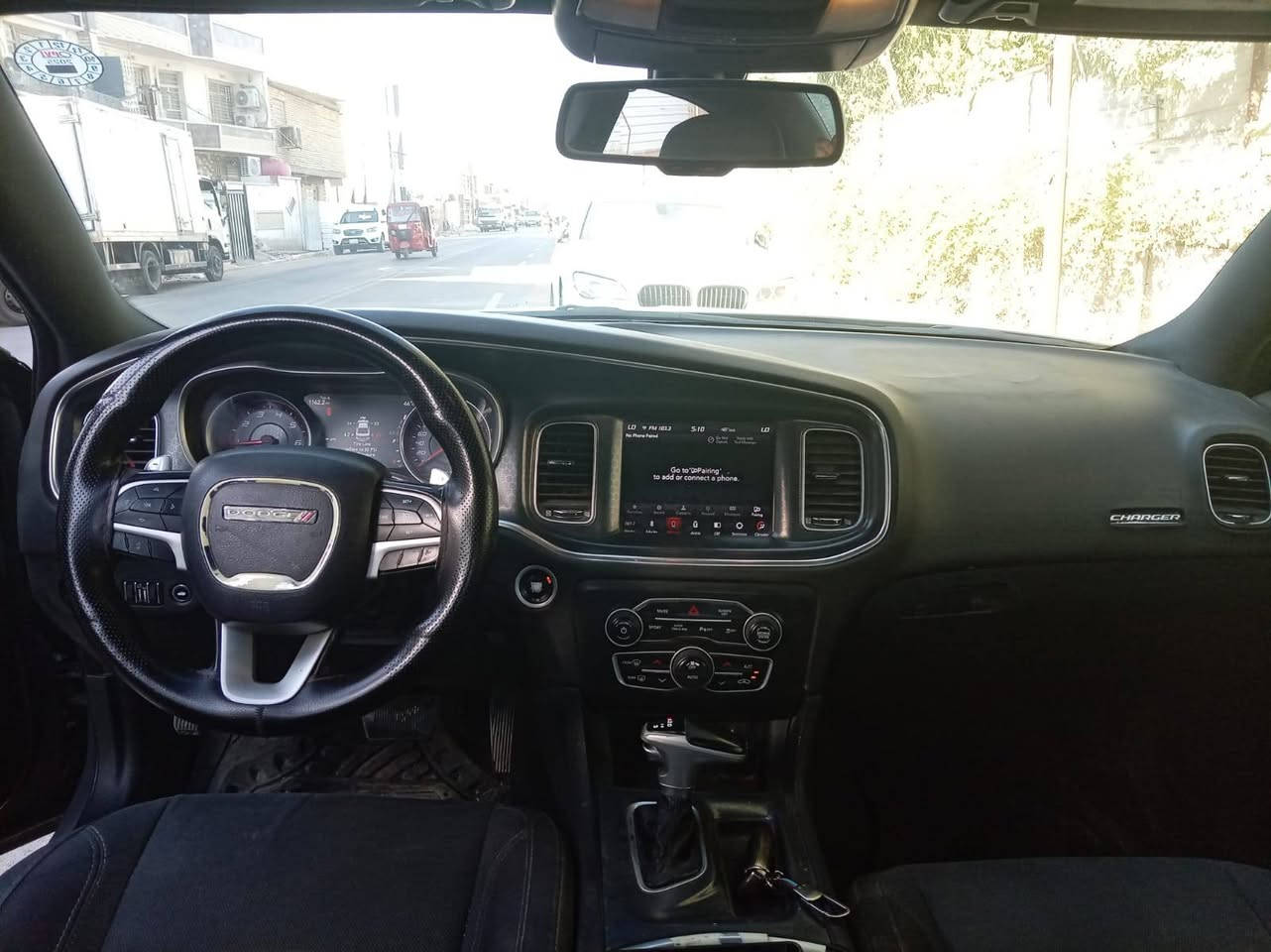(جارجر gt موديل2018)
محرك 3600 كفاله عامه من التبديل والصبغ .
لون اسمنتي رقم اربيل وكاله او تحويل حسب رغبة المشتري مواصفات معروفه  ستيرن كهربائي محدد سرعه تلفون بلوتوث شاشه حجم كبير كاميرا خلفيه شفتات ستيرن تشغيل عن بعد .
مكان بغداد  للاستفسار اكثر الاتصال على الرقم ***********
