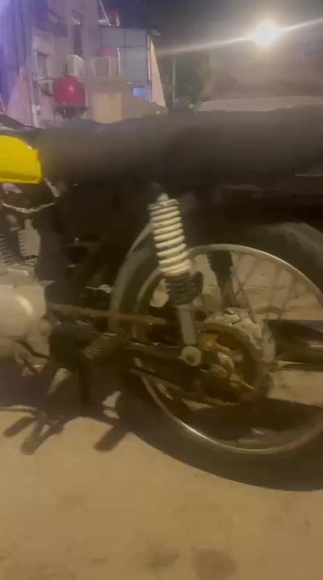 سلام عليكم دراجه ايراني نضيفه محرك مفتوح مره وحده فصلته نغمه شرط دراجه نضيفه مكفول من سرقه سعره350وبيه مجال حك جيه عنواني بصره جمهوريه ***********
