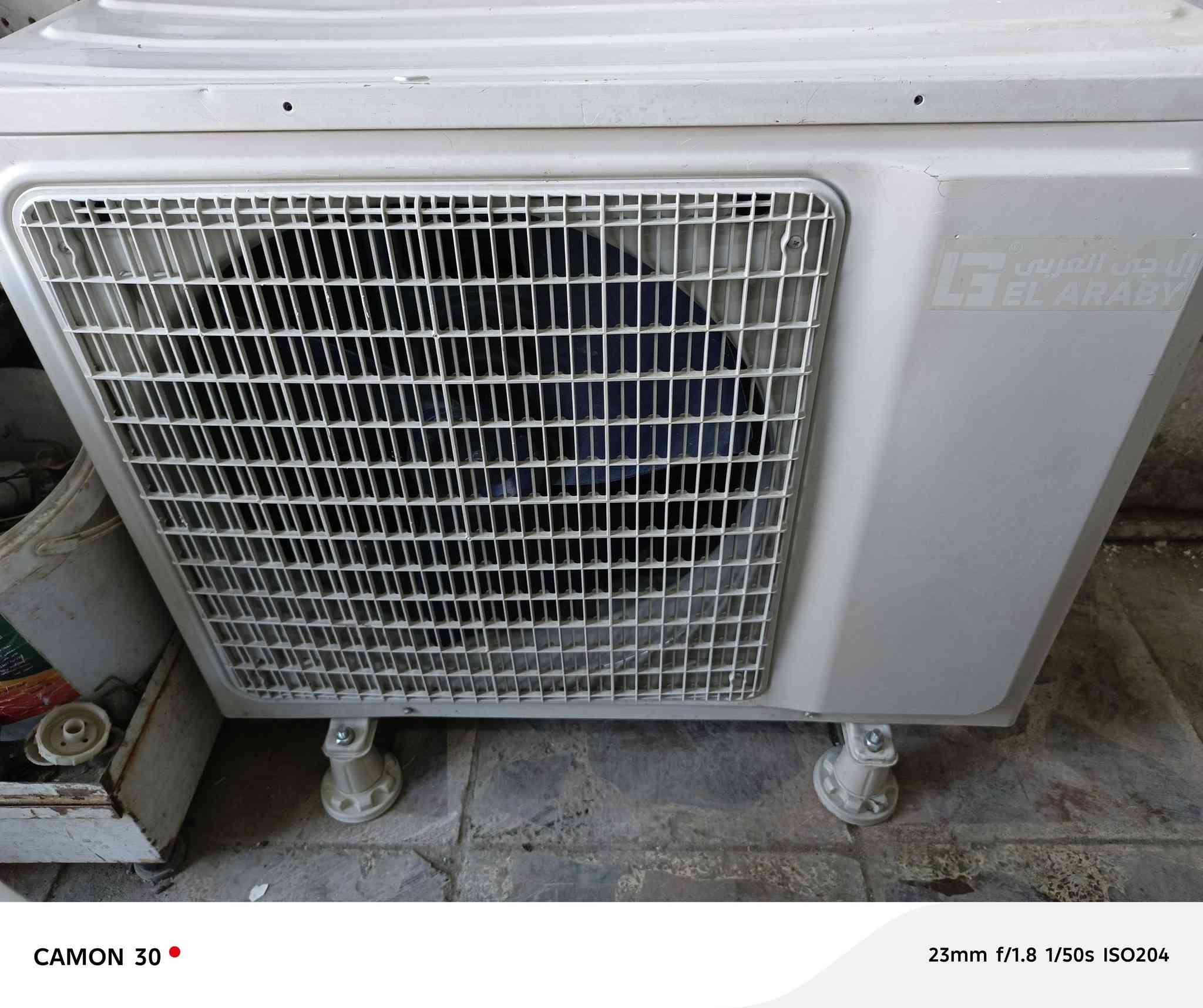 السلام عليكم
سبلت للبيع جداري 
الـ جي العربي
حجم 2 طن 
اصدار 2021 مستخدم قليل
كامل بدون نقص 
السعر 400 الف
العنوان حي اور 
***********
