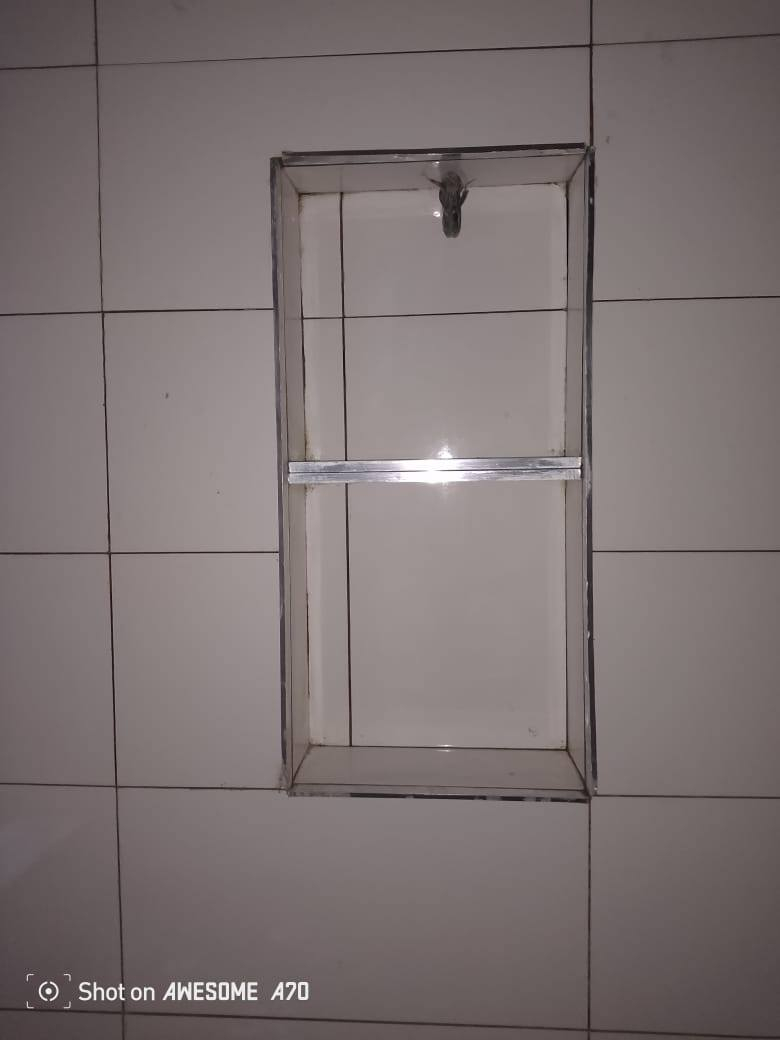 السلام عليكم اسطه سيراميك حالين متفرق الرقم *********** بيه واتساب
