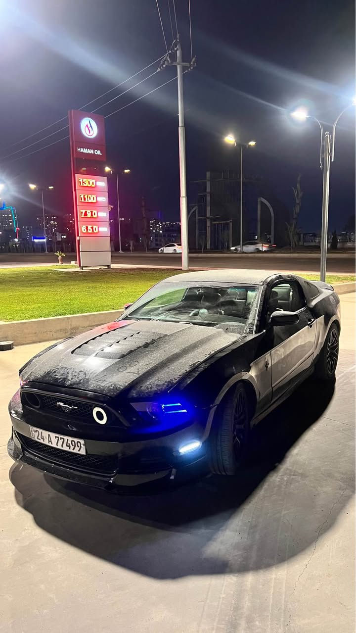 سلام عليكم 👋🏻

***********
موجود واتس اب فقط 

 Gt 4.6L
كير اوتو 
 2010 موديل 
رقم جديد السيارة رقم شبه مميز
كامل محدثة 2013 كل القطع بلادية السيارة فول مواصفات (بريميوم) 
بلنسبة للصبغ صبغ عام وكشرهة جديدددد بجم كبس مبيهة شواصي 
كير مكينه اكسل بشرط (ممفتوحين)
مكانهة اربيل 
سعر 95 وبيهة مجال أربيل, العراق
