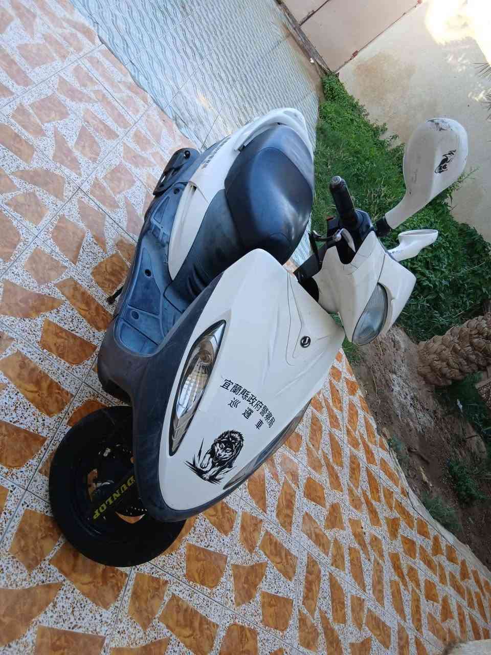 سلام عليكم دراجه سيام بوليس 150cكفاله عامه ماناقصه  شي سعر 750 هاذه رقمي ***********
