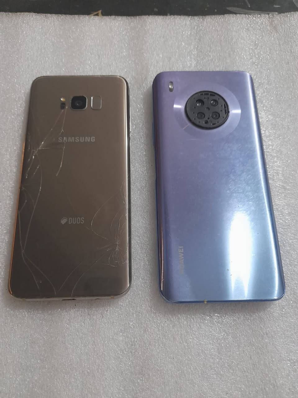 موبايلات للبيع 
1....سامسونك S8بلص شاشه مكسوره وظهر مفطر الجهاز شغال أبيع بورد شغال 
2.... هواوي واي 9a الشاشة مكسوره والكامرة عاطله أبيع كوم حديد 
3.... جهاز سامسونك A12 شغال كلشي مابي 
جميع الأجهزه ذاكرة ١٢٨ 
السعر كلهن ١٠٠ ألف


**إذا كنت صاحب هذا الإعلان وتريد حذفه لأي سبب، رجاءا أرسل رسالة إلى الدعم الفني**