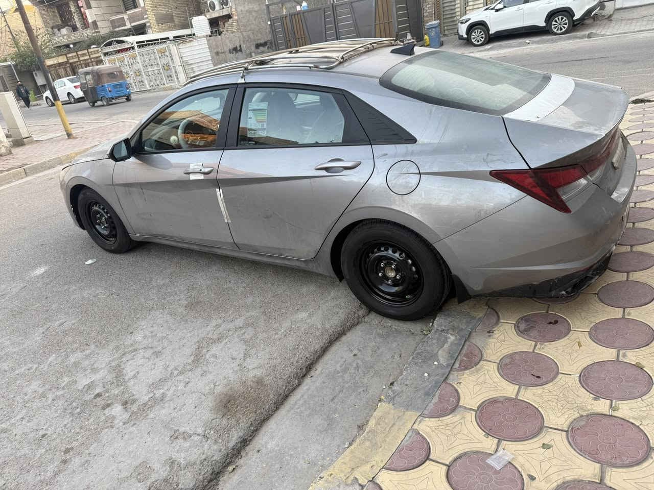 النترا موديل 2023 وارد امريكي
رقم اربيل الجديد
السيارة باسمي وليس باسم كردي
تحويل مباشر
حادثهه موضح بالصور
مواصفات السيارة 
 فوووووول ماعدى الفتحة
بصمه 
تشغيل عن بعد 
مكينه 2000 دوش
ماشية43
حساس امامي وحساس خلفي 
ليد امامي وليد خلفي متصل وليد ضباب
شاشه اصليه كار بلي
اشارة ترحيب عند الاقتراب 
صندوق ذكي عند الاقتراب 
ترحيب ابواب لد عند الاقتراب
كامره دواره
تحكم ستيرن جهتين
تحويرة ويل عادي 15
3 وضعيات قياده مود درايف
كشنات مخمل
دوشمه عام دلو بالكاظميه درجه اولى
تدفئة بالكشنات
السعر143 ورقه وبيه مجال 
مكان السيارة بغداد 
رقم صاحب سيارة ***********
