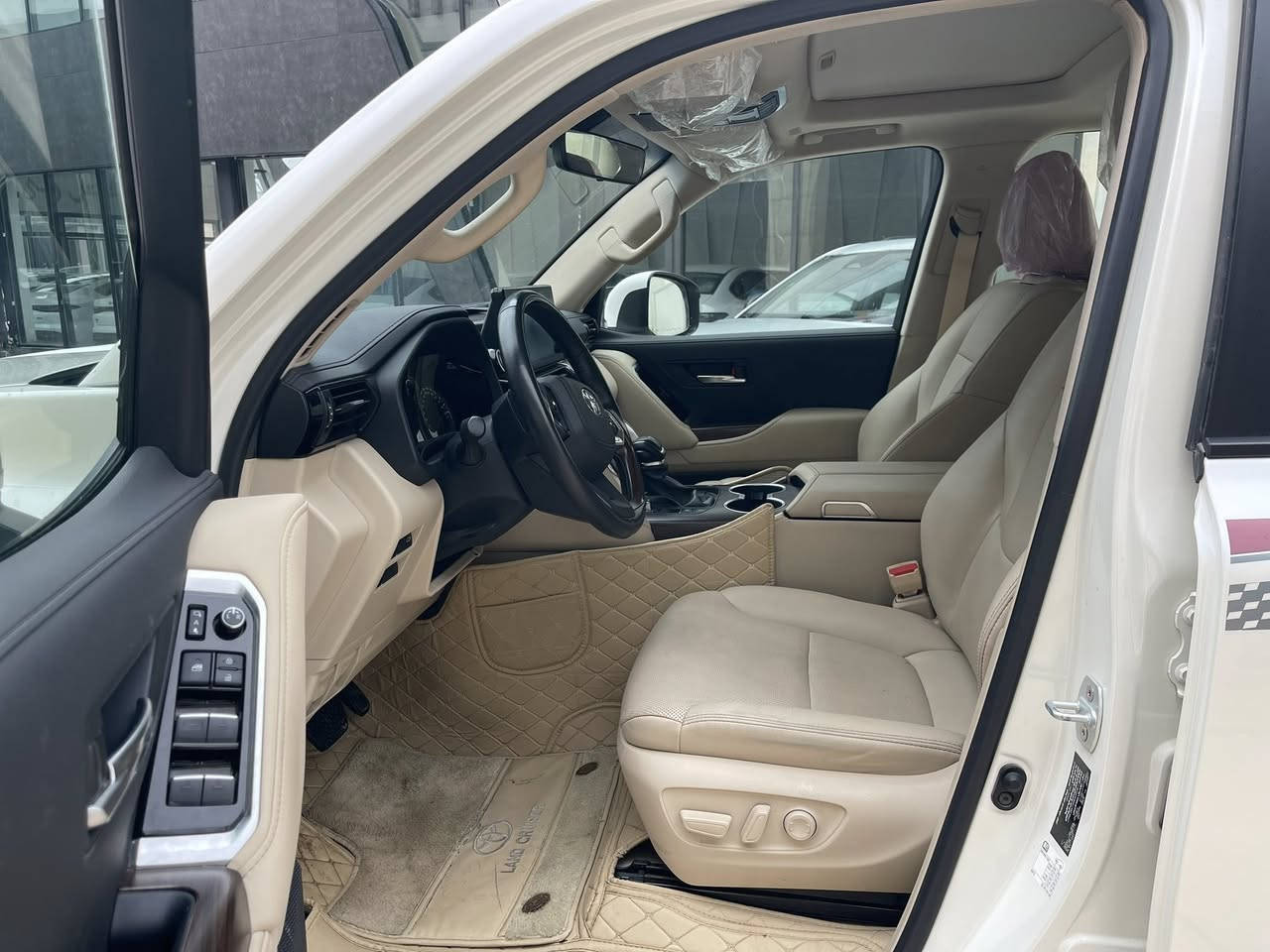 تويوتا لاندكروز2024 – GXR لتمدد بريم

مكفولة كفالة عامة دعامية لدعامية

المحرك: 6 سلندر تنفس طبيعي (مرغوب)

ملاحظة: بيع اومراوس 

بدون صبغ، بدون بارد، بدون شخوط

مكينة وكير شرط ما مفتوح

4 تايرات مع ويل جديدة شركة

داخل بيجي كراسي جلد

كامل أغراضها

تحويل مباشر

المواصفات:

3 شاشات بلادي

تشغيل عن بعد

4كامرات محيطية ( 360 درجة) 

كراسي جلد

شحن وايرلس

نظام ECO

فتحة سقف (سلايد)

نظام مانع انزلاق

ثلاجة

زينون
حساسات خلفية ومرايات قلاب ***********
