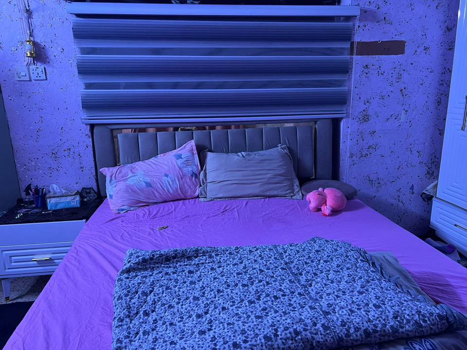 غرفه نوم تروكي قليل استخدام داخل صوميات عراقيه الداخل مال الجربايه 700 ألف وبيها مجال ***********
