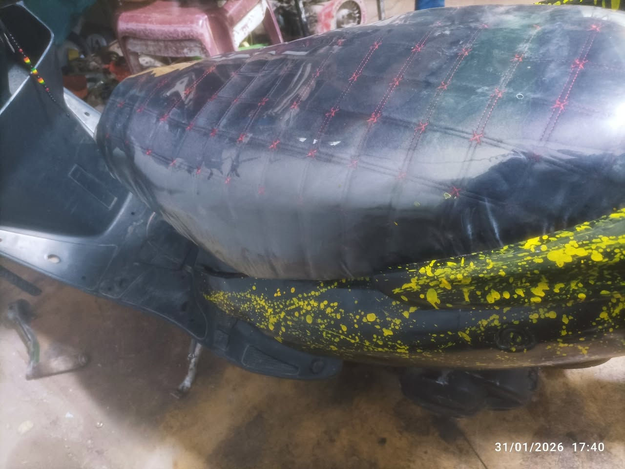 دراجة ام عيون طافية
سعر 120 و بيها مجال

رقمي ***********
