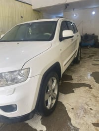 جيب لاريدو 2013 خليجي كفاله عامه من الكص ادوات ادوات 6سلندر دفع رباعي ...