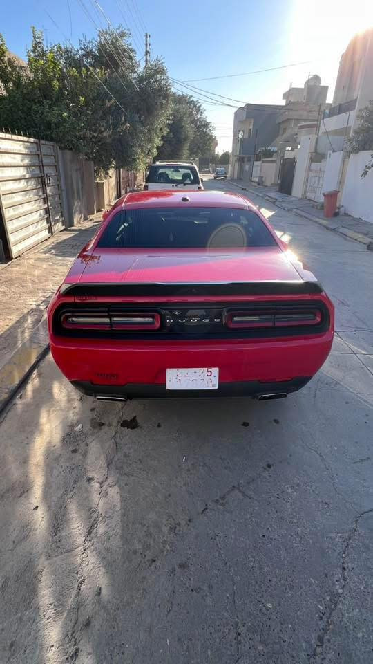 جالنجر موديل sxt  challange 2023
Last call لون احمر مميز 
حادثها جدا جدل بسيط فقط كسر بل دعامية وبيها بارد بلجاملغ وبونيد مع كارت 
موضح بل صوره وقطعتين كلير امريكا بدون حادث سيارة كاملة جاهزة ماتحتاج أي مصروف مكفولة من دواخل و ايرباك وكير ومحرك ومن كلشي  وصور حادث موجودة بالمنشور 
وبسعر كلش مناسب لمعرفة السعر علق بكلمة تم يجيك الرد الالي 
رقم الشاصي 2C3CDZAG1PH526181
وعنوان📍 كركوك
للستفسار***********
