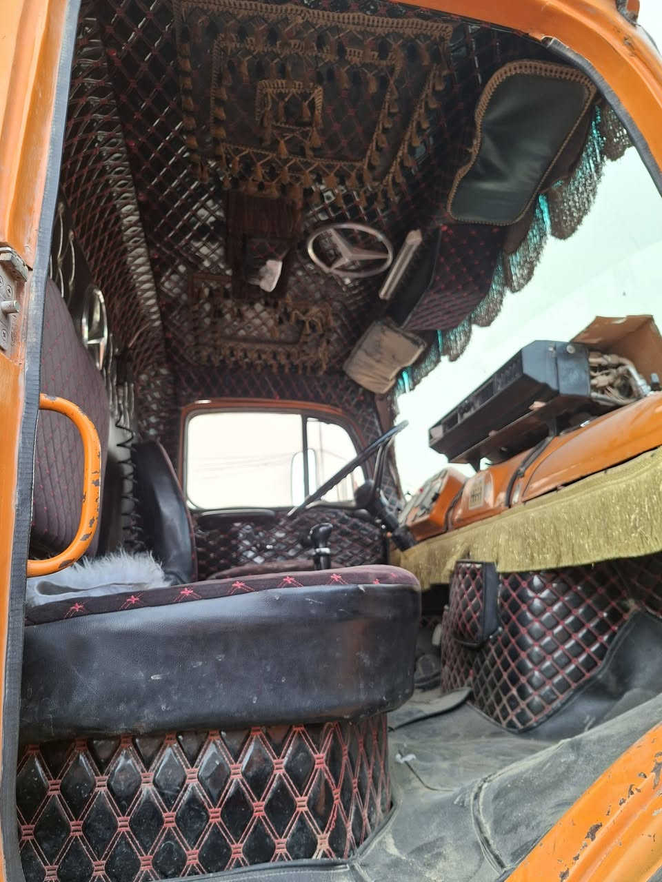 مارسيدس قجم سوبر ( مطوله) مايلر مجموعه سكس قلاب بدي عمل حدادة طالب الحداد 
موديل 1982 
رقم العجله 600 أ بصره
***********
