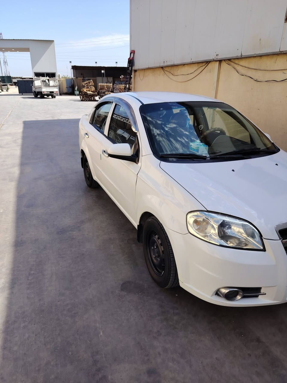 السلام عليكم رمضان كريم افيو موديل 2009 وارد خليجي مكينه مفتوح مو مسكر مكينه اوكير وحداده اوتخم تاير تبريد تدفئه كله بشرط السياره كفاله عامه من ضربه بيه مكانات صبغ بالحزام يعني مو احزام دوشمه جديده ارضيه جلد سنتر لوك ريمون السياره استخدام شخصي ماشيه 485 الف رقم نجف ألماني بأسمي السعر 73 بيه مجال بسيط للاستفسار *********** مكان السياره كربلاء اخوان غير متواجد على الفيس
