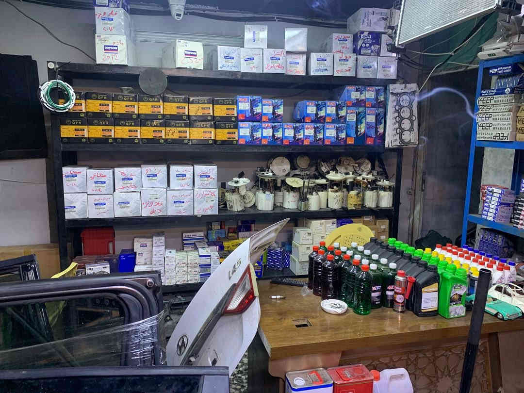 سلام عليكم 
اخوان محل تفصيخ كوري وامريكي جديد ومستخدم كامل للبيع العنوان بغداد كم ساره الاتصال على الرقم غير متواجد فيس 
***********
