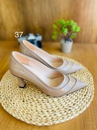 احذية • قطع أخيرة • مقاس بالصورة