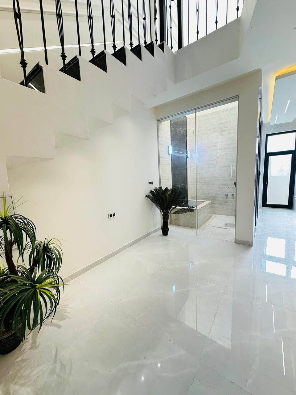 دار للبيع في النجف الأشرف حي الجامعة 
قطاع٢٦ خلف مدينه المائيه شارع ١٥
مساحة الدار ١٥٠م vipطابقين بناء هندسي 
اربع غرف نوم مودرن 

للاستفسار مراجعة مكتب الدر او إلاتصال ع الأرقام المذكورة 
*********** حسين الأعسم 
يتوفر واتساب 

#نستقبل_عروظكم_العقارية_في_كافة_احياء_النجف_الاشرف_اهلاً_وسهلاً #followersreelsfypシ゚viralシfypシ゚viralシalシ النجف, العراق
