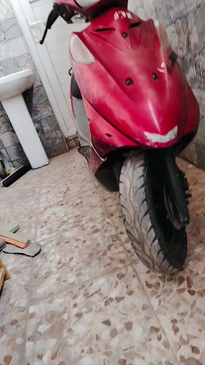 السلام عليكم دراجه ادرس للبيع دراجه شغاله يحتاجله بي تنضيف نوزل تجي تشغله وتروح
المكان بغداد البلديات شارع المصرف السعر 250 الرقم ***********
