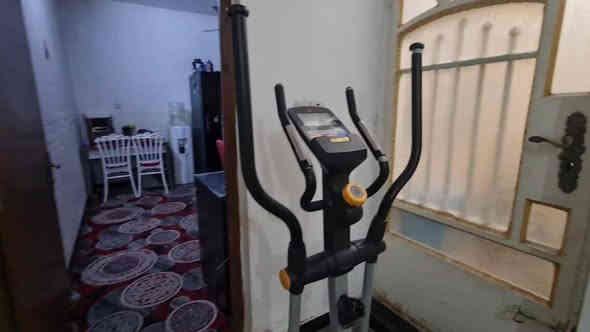 للبيع 80م واجهة 4 نزال 20 محتوياتة 3 غرف وصالة ومطبخ وخدمات مكانة بلالفين السعر 150 وبي مجال للاستفسار هاتف ***********
