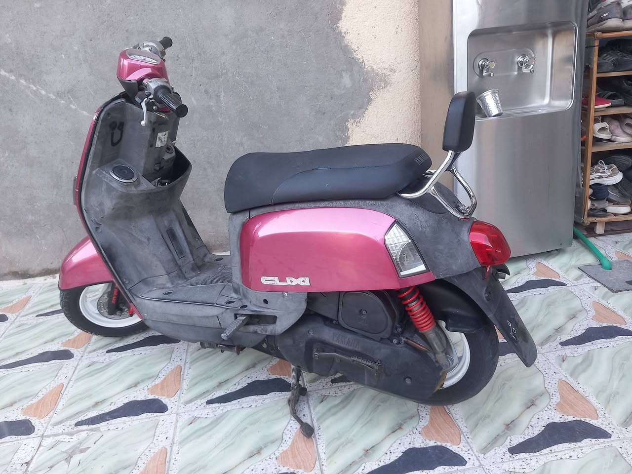 سلام عليكم دراجه بوليس كابريتر دراجه مكينه جيس صارله شهر من خذيته من الوكيل كفاله من كلشي دراجه كلش جديده نقص برغي مابيها مكاني بصره زبير السعر ٨٥٠وبيها مجال***********
