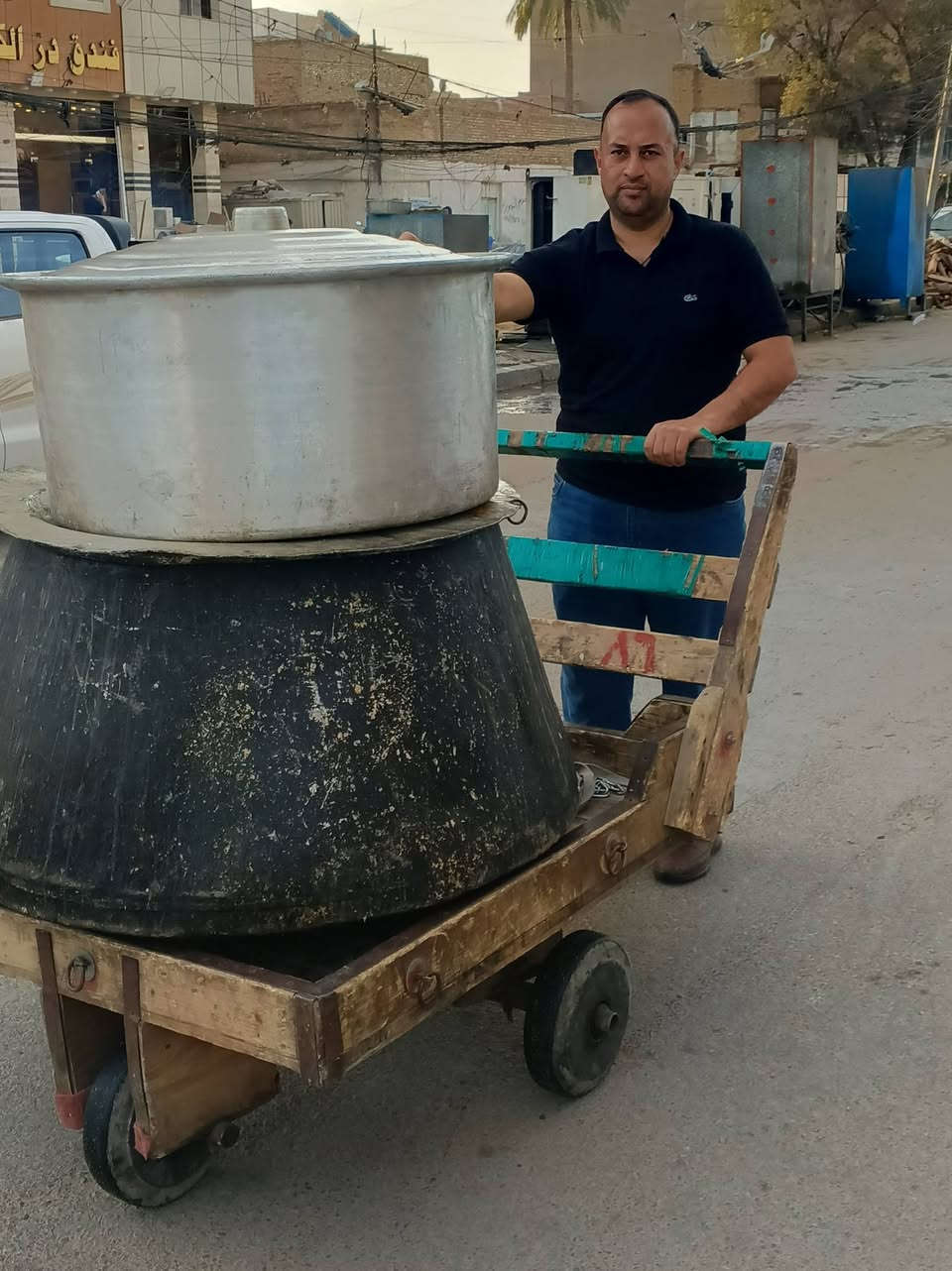 الآن مباشر من الكاظمية المقدسة باب المراد
مستمرون بخدمه زوار ابو عبد الله الحسين 
نستقبل شهر محرم الحرام بصلاة على محمد وآل محمد
لبيك يا حسين يا ابا عبد الله 
كل يوم كربلاء وكل ارض عاشوراء
#هاك_إخذ_العهد_هاك
#دنية_وآخرة_وياك 
#ياابا_عبد_الله_الحسين

إجاك محرم لاتخليه يمر عليك بلا خدمة وعزاء وبكاء
حي على العزاء
حي على الخدمة


**إذا كنت صاحب هذا الإعلان وتريد حذفه لأي سبب، رجاءا أرسل رسالة إلى الدعم الفني**