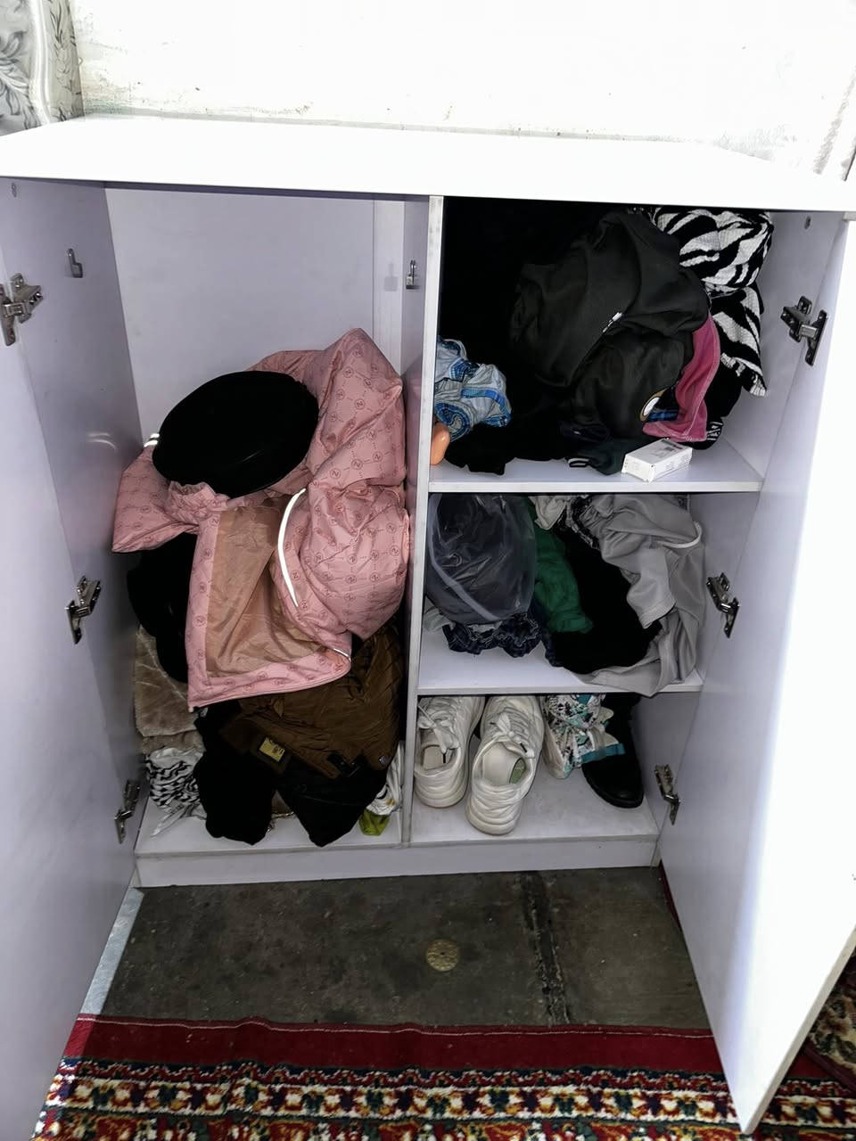 غراض للبيع مكان بغداد البياع  ***********
