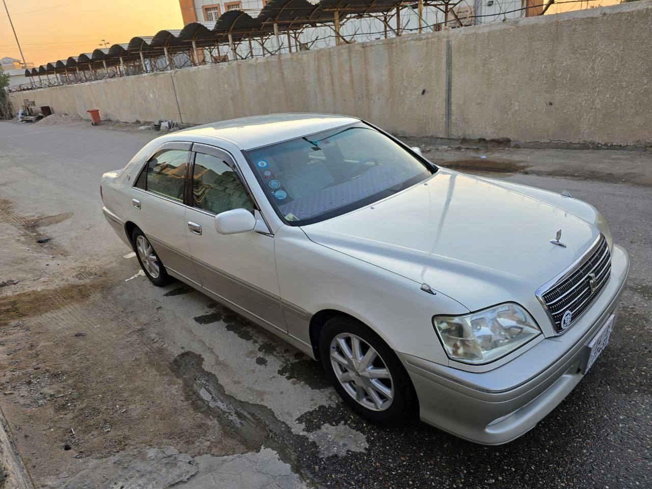 السلام عليكم ملكه جنون مزاد موديل2002كرستال اصل لون خضراوي مكينه D4 الجبير شاصي 175 رقم بصره انكليزي تحويره امارات مكفوله كفاله عامه ضربه وصبغ 3 دكم برده وشاشه ويل نجمه تدفئه تبريد شغال حداديه تخم تاير السياره ما ناقصها شي 
السعر 160وبيها مجال
للاستفسار*********** البصرة, العراق
