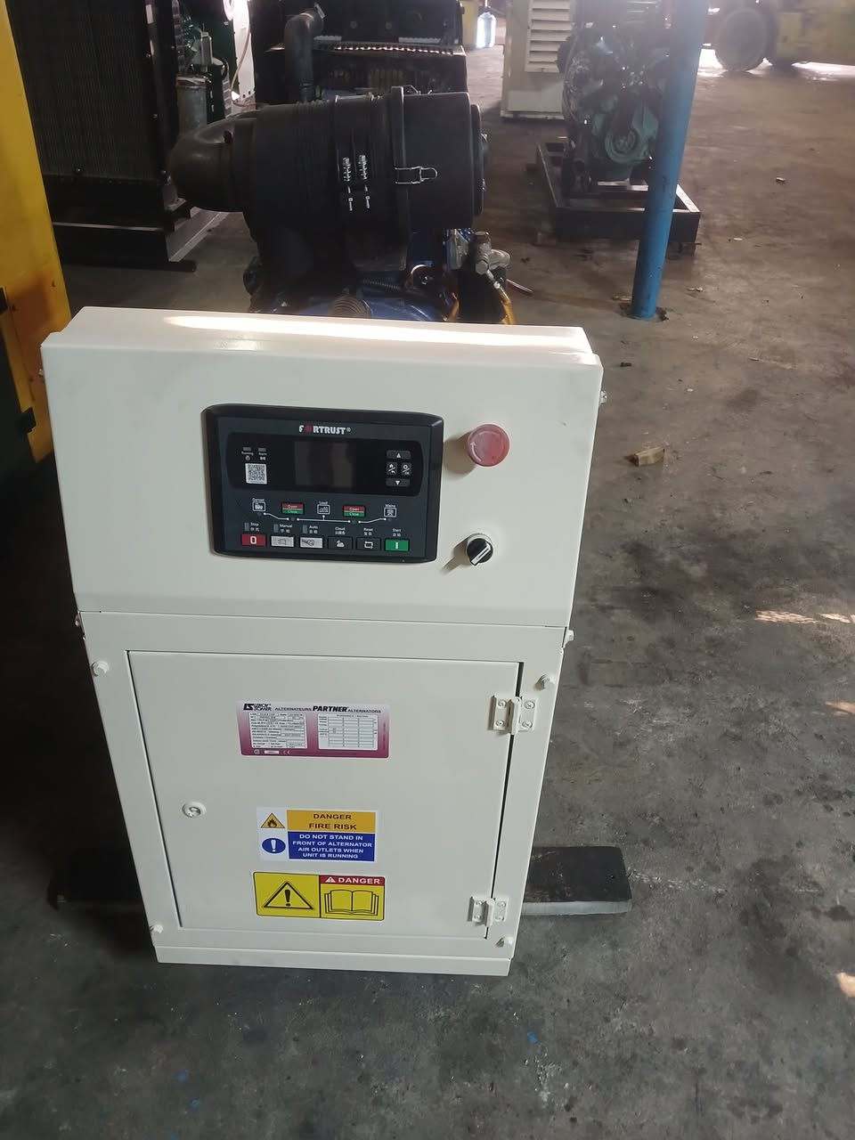 مولد بيركنز بريطاني اصلي 4سلندر بزون 
محرك بلادي ما مشتغل بالعراق
ساعات العمل ٣٠ ساعه خارج العراق 
التوليد لوري سومر انكليزي 22كيفي بلادي 
نظام حمايه كامل إطفاء وتشغيل ذاتي 
السعر 36ورقه 

للاستفسار اكثر الاتصال على الأرقام 📞
*********** وتساب
***********وتساب
***********وتساب
العنوان اربيل الصناعه الجنوبيه متوفره خدمة توصيل لجميع المحافظات 
لدينا جميع انواع المولدات بجميع الاحجام والماركات 
بأنسب الاسعار 
#ابو عبدالله أربيل للمولدات الاوربيه #
