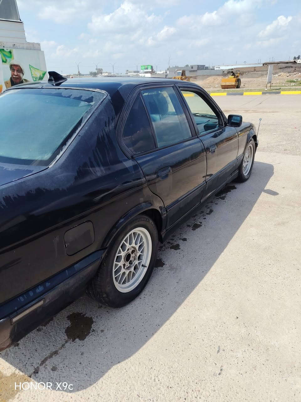 بي ام 525 موديل 95 جير محرك مقفول كوشينات كهرباء وجلد صاحب لا يوجد السعر 35 اتصال  ***********
