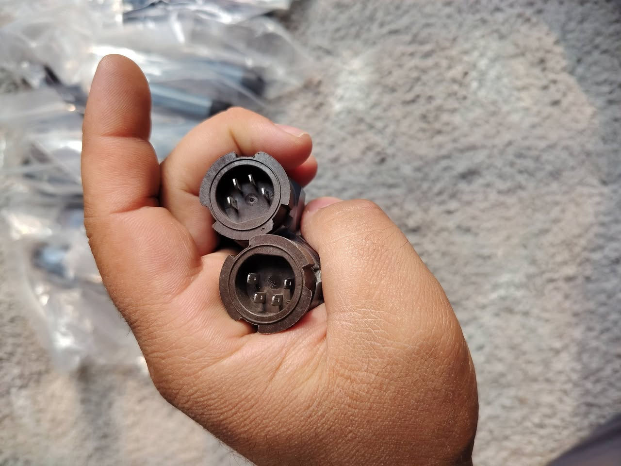 حساسات
حساسات بهذه الشكل بضاعة اوربية امزون
متوفر 14 قطعه
اليخدمنه يراسلني
VDO Typ 2159.50
***********
