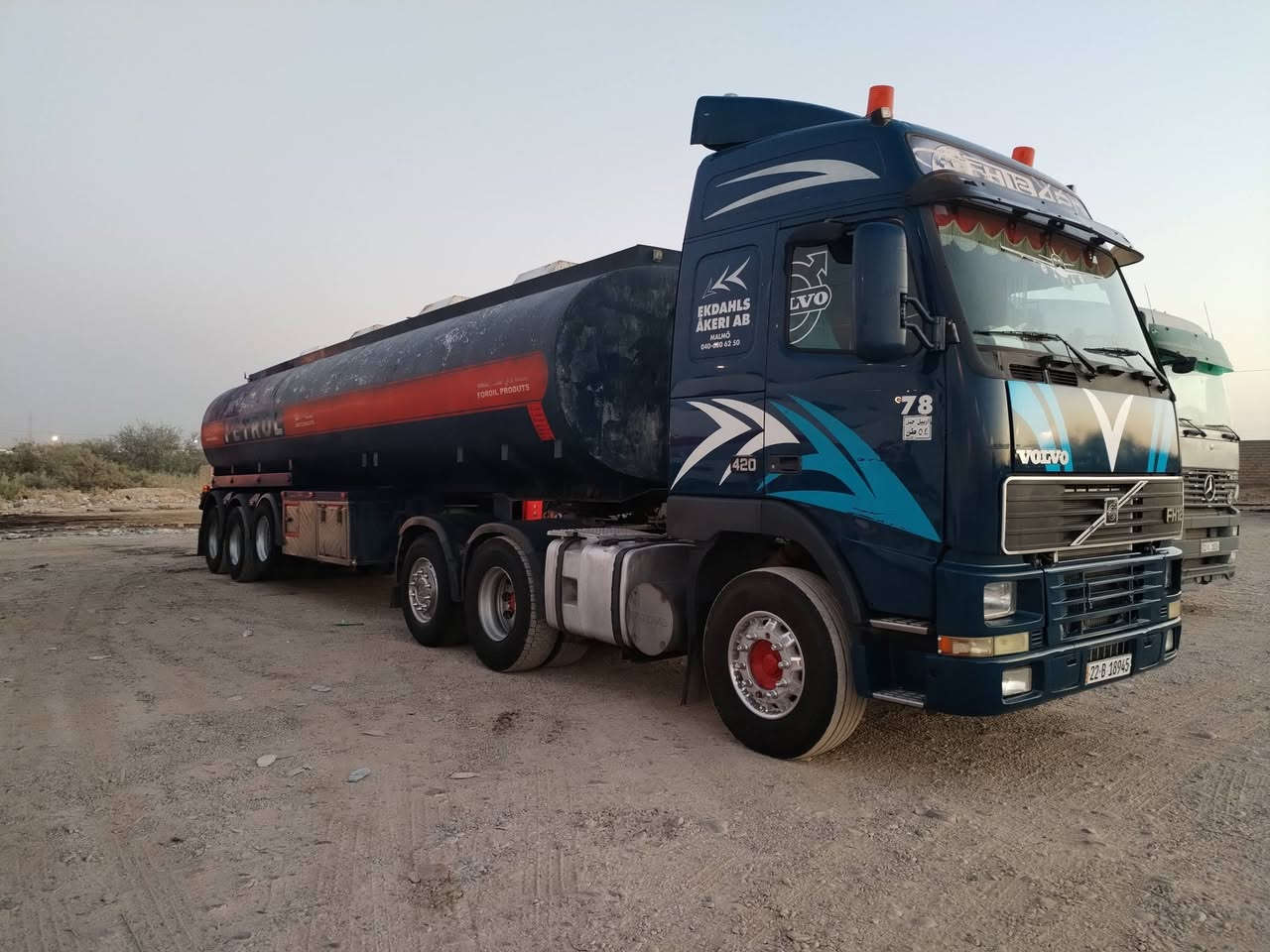 فولفو شخاطه سنكل خلفي موديل ٢٠٠٢ تخم تاير محرك يبخر بدون نقص طوناج باقي سنه سنويه شهر ٥ تصقط
تانكي وعد خنجر موديل ٢٠١٦ حموله ٣٦٠٠٠ موحده سياره جوه شغل
السعر ٢٦٠ وبيها مجال
رقم الهاتف
*********** زين
*********** اسياء
