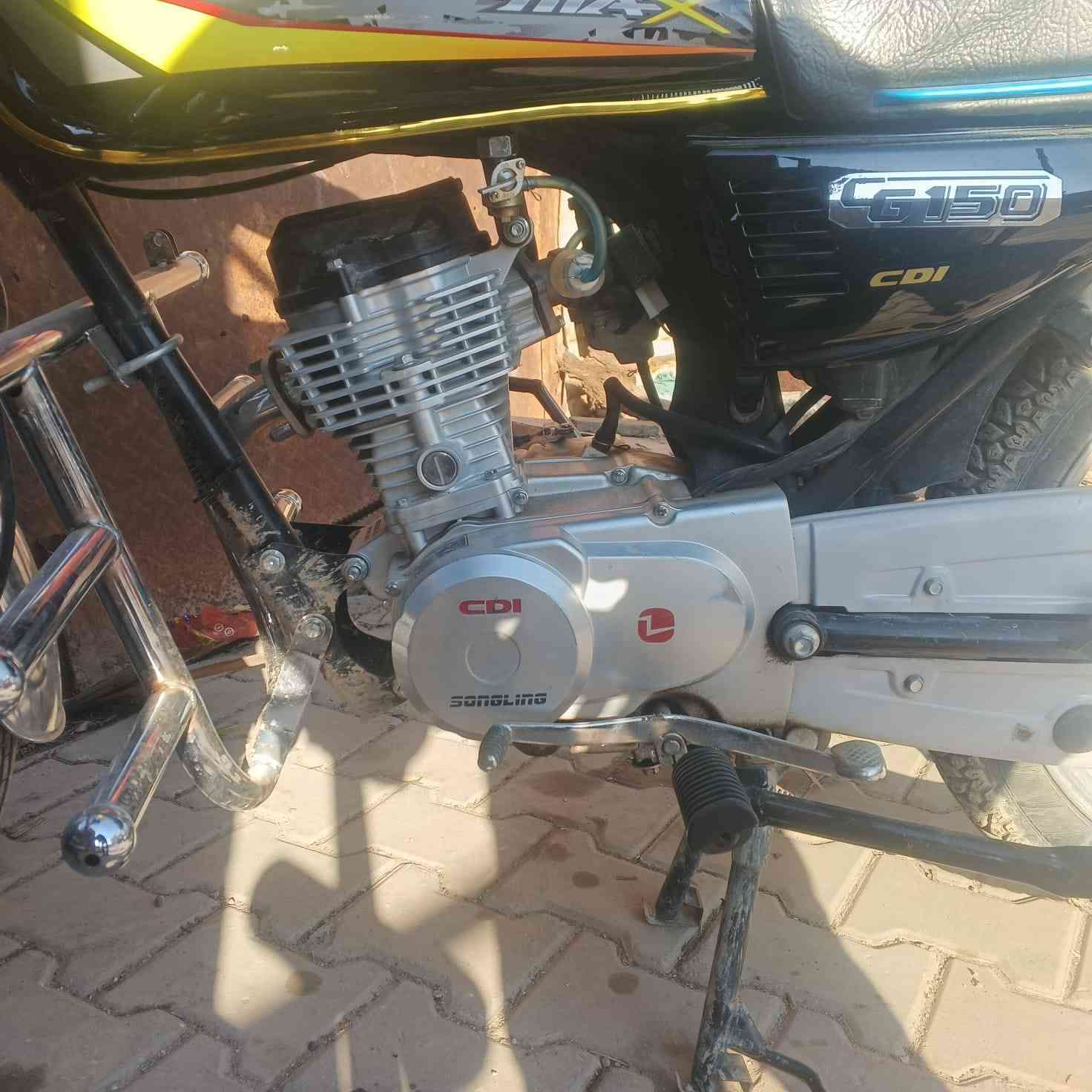 سلام عليكم من رخصة الادمن دراجه ٤كير تايرات جوبلس مكينه ناعمه ما مفتوه برغي موديل 24 نضام بصمه كهربائيات كلها شغاله سعره 400قفل محتاج وريد ابيع العنوان الحسينية الراشديه ***********
