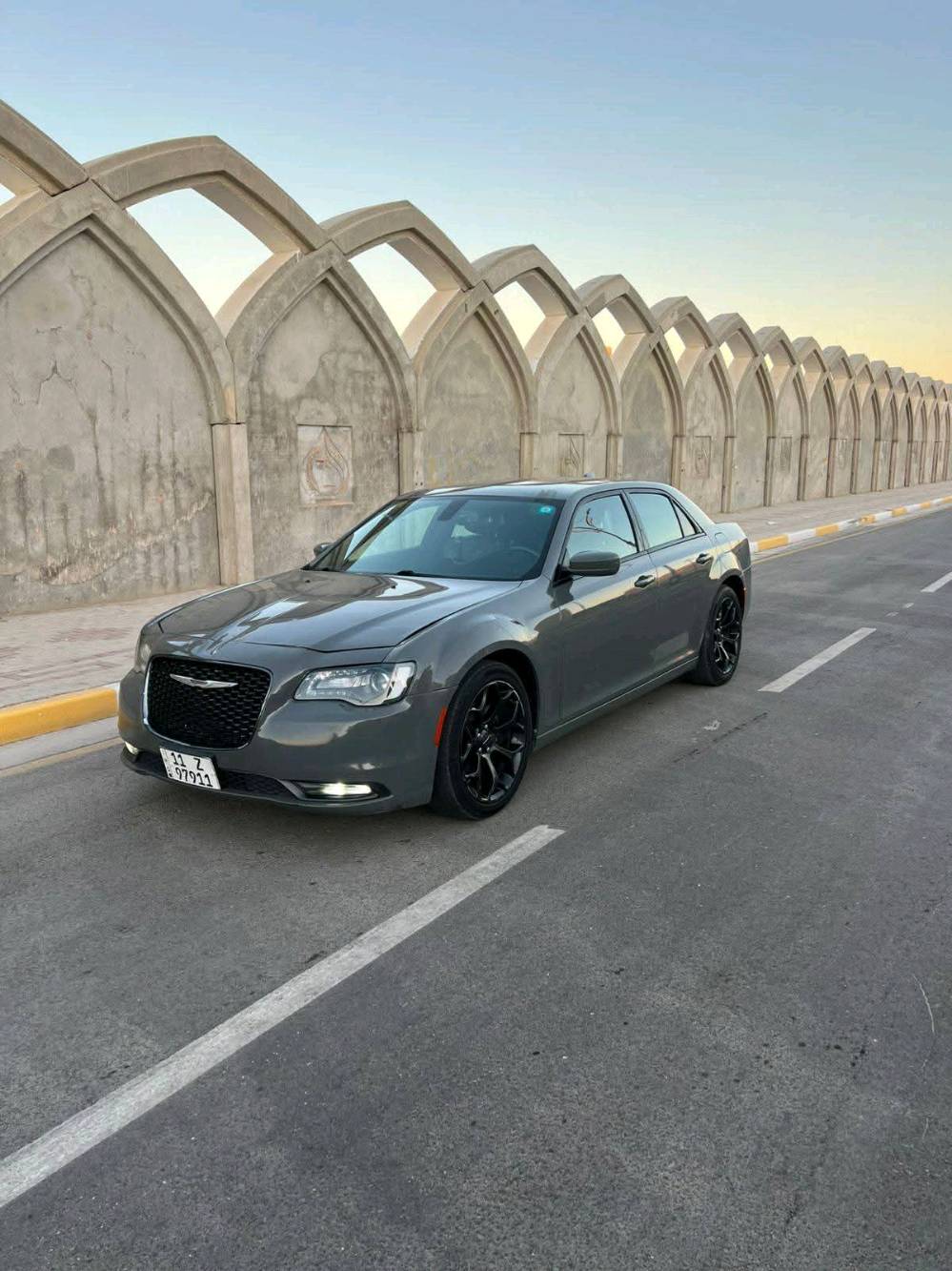 اوباما كرايسلر موديل 2019 300S
مكفولة بدون صبغ الحادث مرفق في الصور السيارة جديدة 
السيارة هزة وسنويه جديدة مابيه اي نقص كاملة 
