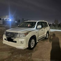 جكساره الموديل 2009 بيه قطعتين بنيد وقبق جنطه بس  بيه مكينه  6  هستوني...
