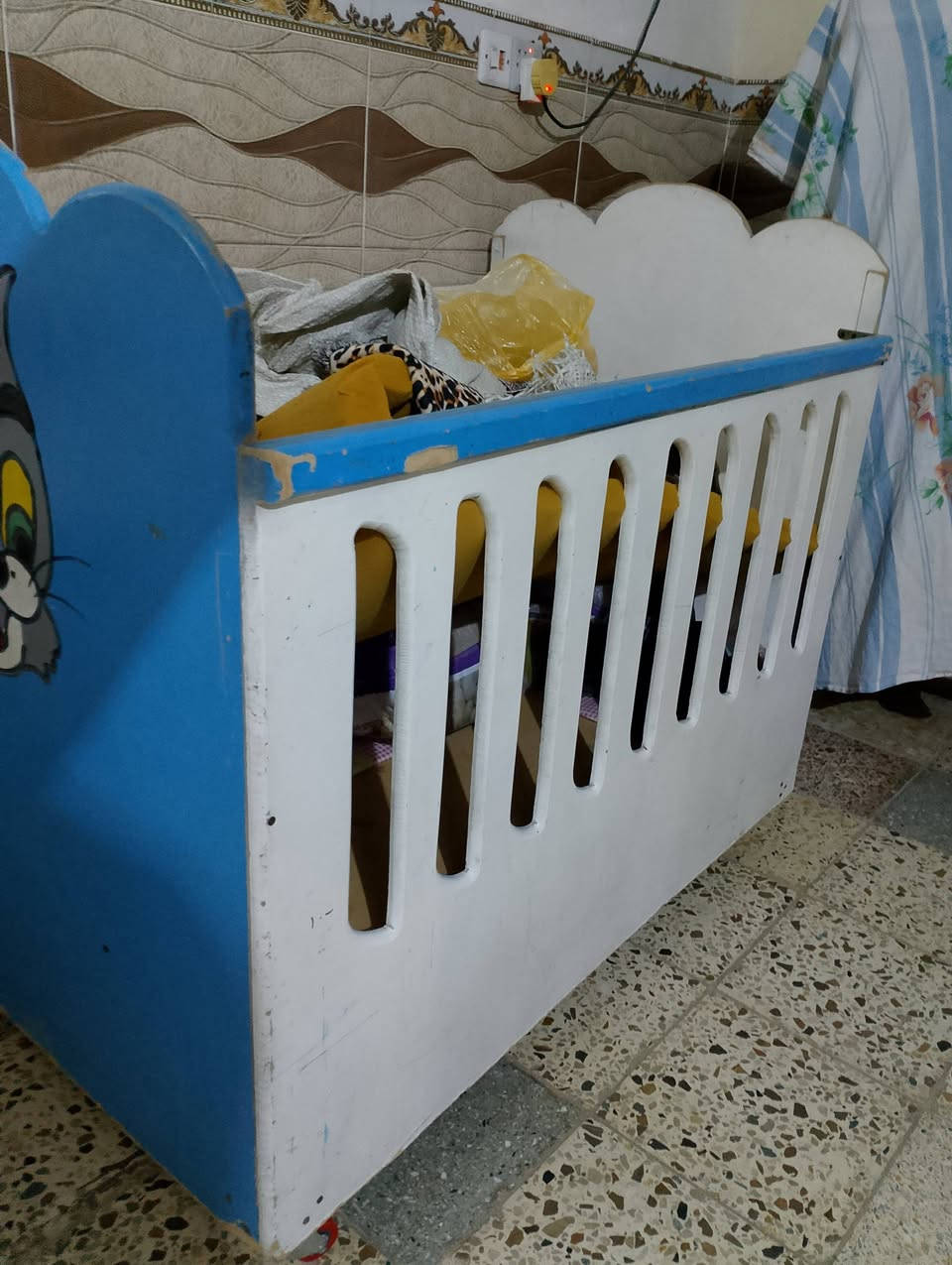 جرباية اطفال 
اطول تقريبا 120 سم   والعرض 80 سم 
مثل ماموضحه بالصور
سعرها 40 الف وبيها مجال للشراي


**إذا كنت صاحب هذا الإعلان وتريد حذفه لأي سبب، رجاءا أرسل رسالة إلى الدعم الفني**
