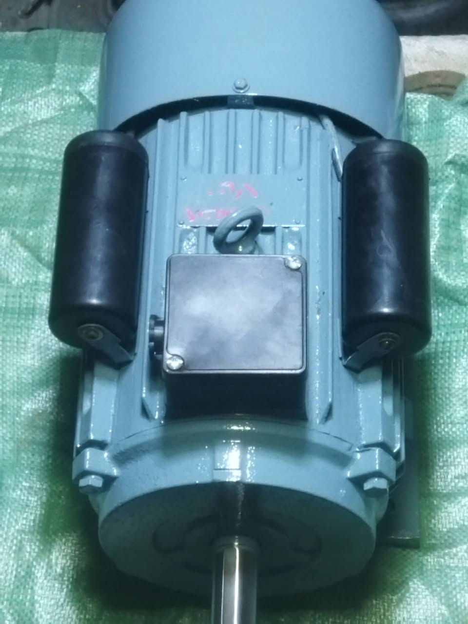 موتور 4 حصان احمد داوود 1400 لفه 220 للتواصل فون 01023817066


**إذا كنت صاحب هذا الإعلان وتريد حذفه لأي سبب، رجاءا أرسل رسالة إلى الدعم الفني**