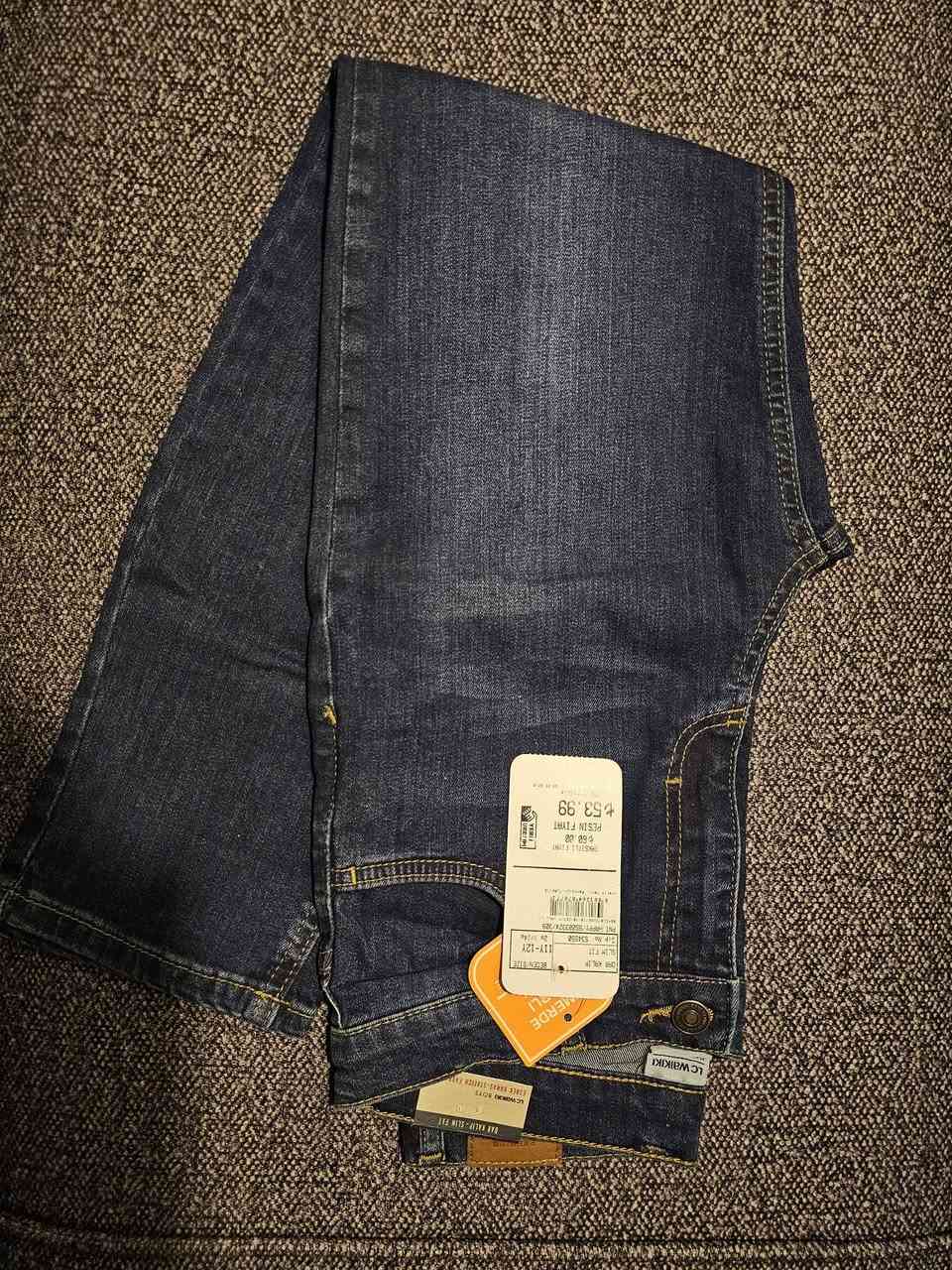 بناطير ولادي تلبس عمر ١٠ او ١١ او ١٢سنة،  ماركة Lcw جديد غير مستخدم ب الليبل . عدد ٤ كلهن شلع ب ٢٠ الف
العنوان بغداد حي العدل 
لايوجد توصيل


**إذا كنت صاحب هذا الإعلان وتريد حذفه لأي سبب، رجاءا أرسل رسالة إلى الدعم الفني**