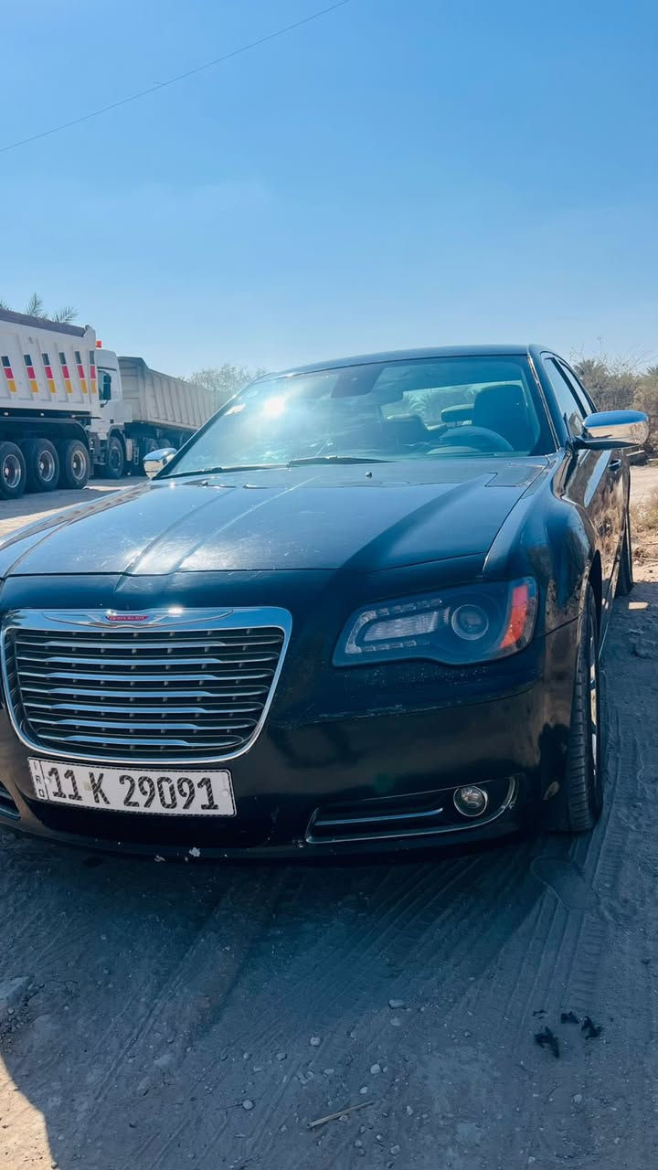 اوباما 2013 امريكي 
S300
بدون صبغ فقط بارد بسيط وسونار موضح 
فول مواصفات 
بانوراما 
بصمه 
كشنات جلد وكهرباء 
كير طياره 
محرك 3600
شاشه كبيره 
ويل كروم 
ماشيه ١٨٢ 
سياره جاهزه بدون نقص 
السعر 153$ 
مكان السياره بابل المسيب 

***********//***********
