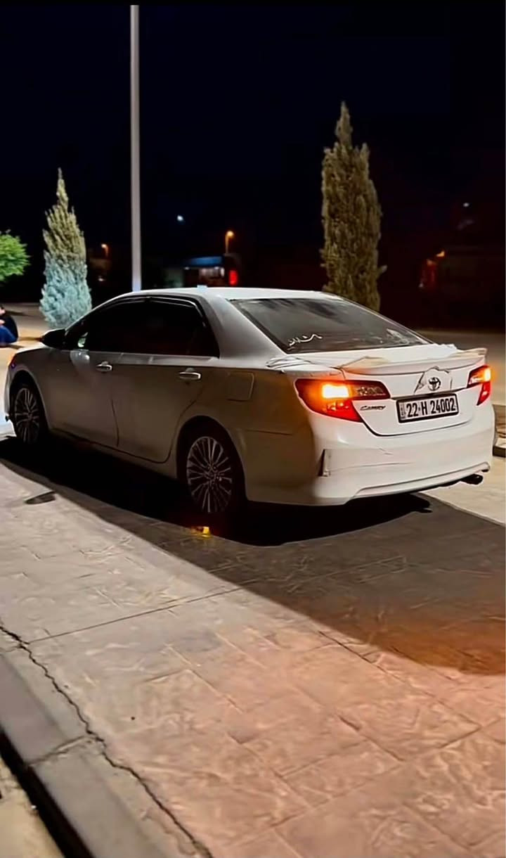 كامري ٢٠١٢ خليجي مواسةفات GL تةبريد مةركةزي جةمپيكي خةفيفي پشتي هةية لةكةل چاملغي پيشةوة لاي سةكن بؤياغة گير مةكينة تةبريد تةقةو رةقة هةمووي بةشةرت چركةو ١٠٠ دؤلار بشكينة چوار تايةو ويلي ئةڤةلؤني ٢٠٢٤ لة ژيرة رةقةموو سةنةوي نوي كامل لايتةكاني كراوة بة زينؤ سةيارةكة مالي دؤستة روو بةروو زؤر جوانترة لة رةسم ژم.*********** أربيل, العراق
